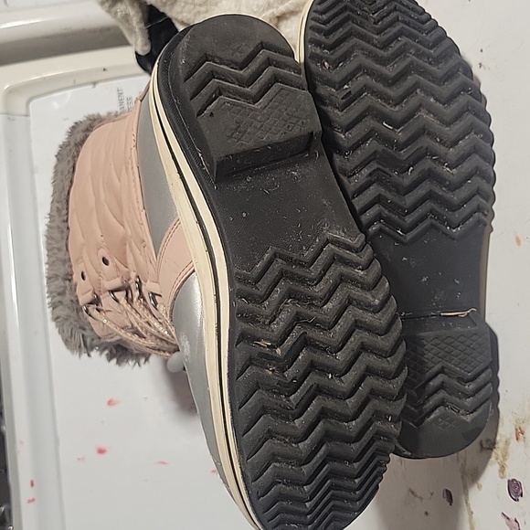 Girls winter boots size 3 - Picture 3 of 4